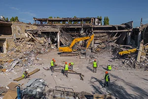 Промисловий демонтаж Промисловий демонтаж фото